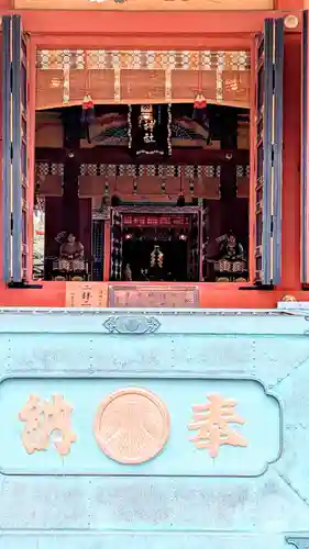 浅草神社の像