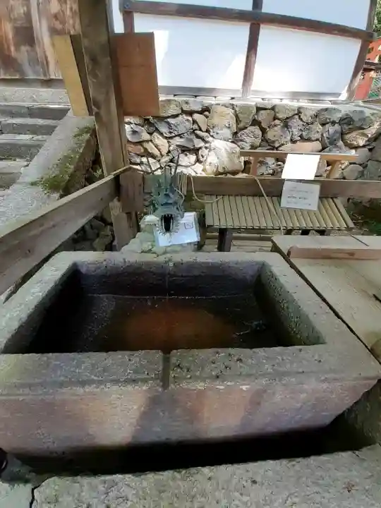 夫婦大國社(春日大社末社)の{uncategorized: "未分類", other: "その他", undefined: "問題あり", building: "その他建物", grave: "お墓", sacred_gate: "鳥居", guardian: "狛犬", statue: "像", buddha: "仏像", history: "歴史", nature: "自然", garden: "庭園", animal: "動物", pagoda: "塔", temizu: "手水舎", mountain_gate: "山門・神門", sanctuary: "本殿・本堂", subordinate: "末社・摂社", art: "芸術", scenery: "景色", jizo: "地蔵", ema: "絵馬", goshuin: "御朱印", omikuji: "おみくじ", items: "授与品その他", amulet: "お守り", goshuincho: "御朱印帳", eats: "食事", festival: "お祭り", votive_dance: "神楽", shichigosan: "七五三参", wedding: "結婚式", experience: "体験その他", initially: "初詣", around: "周辺", anti_infection: "感染症対策"}