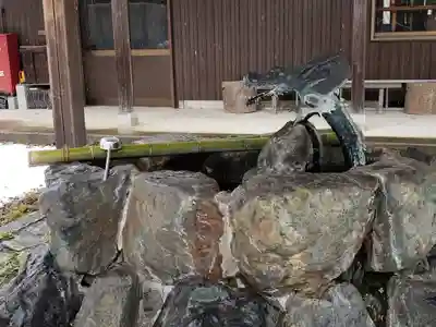 唐﨑神社の手水舎