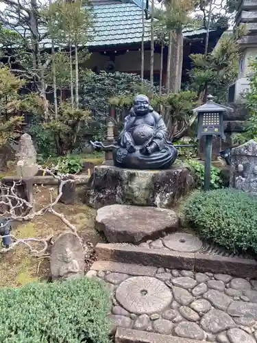 常性寺の像