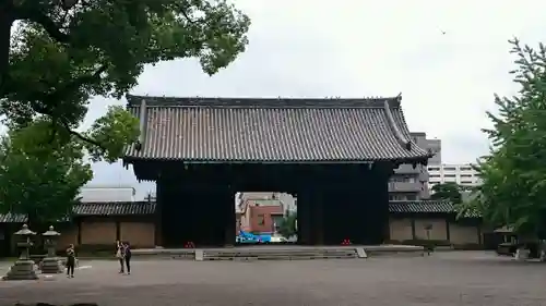 東寺（教王護国寺）の山門・神門