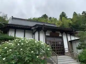 延長寺の本殿・本堂