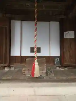 極楽寺（霊鷲山感應院極楽律寺）の本殿・本堂