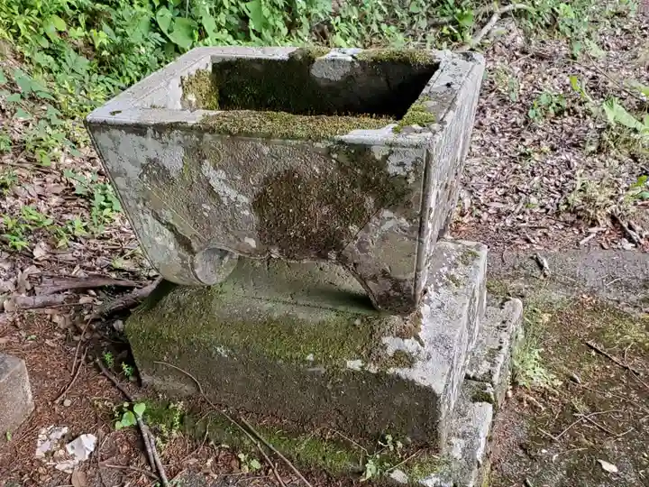 本宮倭文神社の手水舎