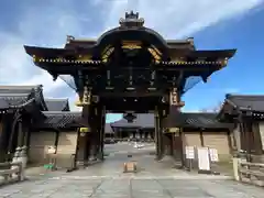 本願寺（西本願寺）の山門