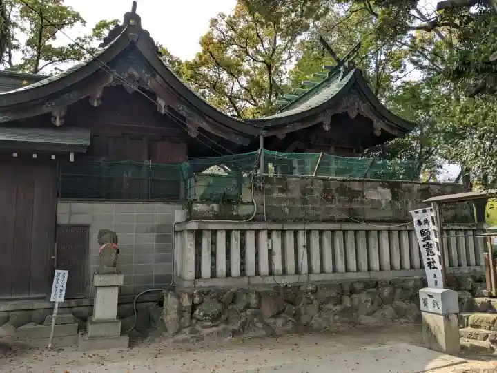 下中八幡宮の{uncategorized: "未分類", other: "その他", undefined: "問題あり", building: "その他建物", grave: "お墓", sacred_gate: "鳥居", guardian: "狛犬", statue: "像", buddha: "仏像", history: "歴史", nature: "自然", garden: "庭園", animal: "動物", pagoda: "塔", temizu: "手水舎", mountain_gate: "山門・神門", sanctuary: "本殿・本堂", subordinate: "末社・摂社", art: "芸術", scenery: "景色", jizo: "地蔵", ema: "絵馬", goshuin: "御朱印", omikuji: "おみくじ", items: "授与品その他", amulet: "お守り", goshuincho: "御朱印帳", eats: "食事", festival: "お祭り", votive_dance: "神楽", shichigosan: "七五三参", wedding: "結婚式", experience: "体験その他", initially: "初詣", around: "周辺", anti_infection: "感染症対策"}