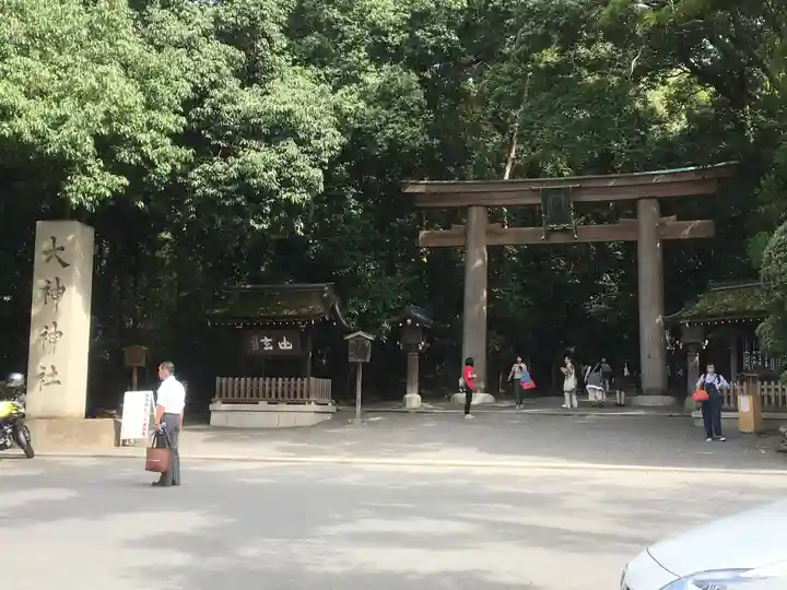 大神神社の鳥居