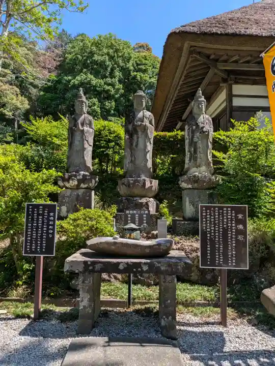 宝林寺の{uncategorized: "未分類", other: "その他", undefined: "問題あり", building: "その他建物", grave: "お墓", sacred_gate: "鳥居", guardian: "狛犬", statue: "像", buddha: "仏像", history: "歴史", nature: "自然", garden: "庭園", animal: "動物", pagoda: "塔", temizu: "手水舎", mountain_gate: "山門・神門", sanctuary: "本殿・本堂", subordinate: "末社・摂社", art: "芸術", scenery: "景色", jizo: "地蔵", ema: "絵馬", goshuin: "御朱印", omikuji: "おみくじ", items: "授与品その他", amulet: "お守り", goshuincho: "御朱印帳", eats: "食事", festival: "お祭り", votive_dance: "神楽", shichigosan: "七五三参", wedding: "結婚式", experience: "体験その他", initially: "初詣", around: "周辺", anti_infection: "感染症対策"}