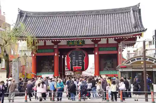 浅草寺の山門