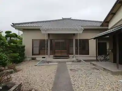 額洞寺の本殿・本堂