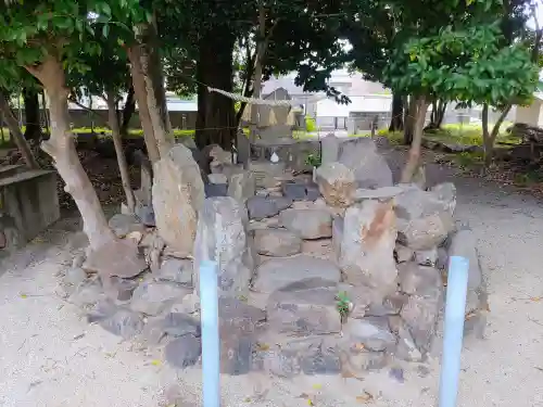 神明社（堀ノ内町）の末社・摂社