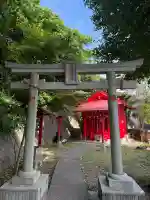 芝守稲荷神社の{uncategorized: "未分類", other: "その他", undefined: "問題あり", building: "その他建物", grave: "お墓", sacred_gate: "鳥居", guardian: "狛犬", statue: "像", buddha: "仏像", history: "歴史", nature: "自然", garden: "庭園", animal: "動物", pagoda: "塔", temizu: "手水舎", mountain_gate: "山門・神門", sanctuary: "本殿・本堂", subordinate: "末社・摂社", art: "芸術", scenery: "景色", jizo: "地蔵", ema: "絵馬", goshuin: "御朱印", omikuji: "おみくじ", items: "授与品その他", amulet: "お守り", goshuincho: "御朱印帳", eats: "食事", festival: "お祭り", votive_dance: "神楽", shichigosan: "七五三参", wedding: "結婚式", experience: "体験その他", initially: "初詣", around: "周辺", anti_infection: "感染症対策"}