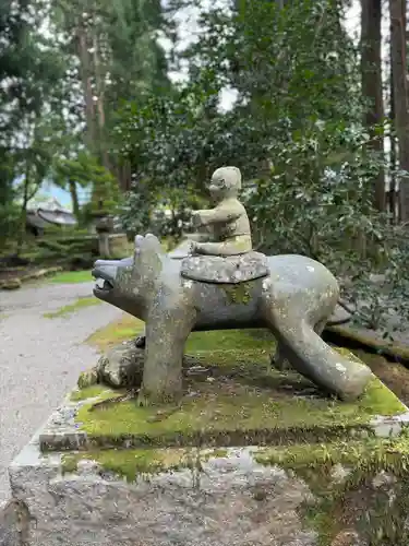 雄山神社中宮祈願殿(富山県)