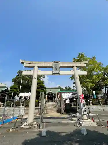 諏訪神社の鳥居