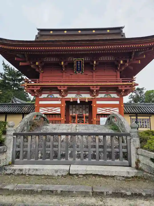 美濃國一宮 南宮大社の{uncategorized: "未分類", other: "その他", undefined: "問題あり", building: "その他建物", grave: "お墓", sacred_gate: "鳥居", guardian: "狛犬", statue: "像", buddha: "仏像", history: "歴史", nature: "自然", garden: "庭園", animal: "動物", pagoda: "塔", temizu: "手水舎", mountain_gate: "山門・神門", sanctuary: "本殿・本堂", subordinate: "末社・摂社", art: "芸術", scenery: "景色", jizo: "地蔵", ema: "絵馬", goshuin: "御朱印", omikuji: "おみくじ", items: "授与品その他", amulet: "お守り", goshuincho: "御朱印帳", eats: "食事", festival: "お祭り", votive_dance: "神楽", shichigosan: "七五三参", wedding: "結婚式", experience: "体験その他", initially: "初詣", around: "周辺", anti_infection: "感染症対策"}