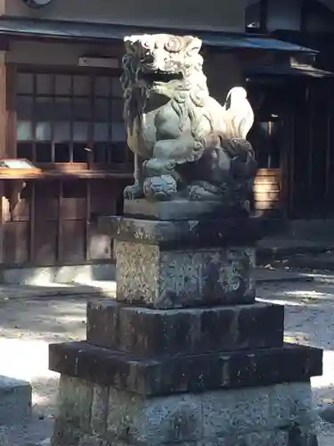 津八幡宮の狛犬