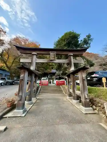 高尾山麓氷川神社(東京都)