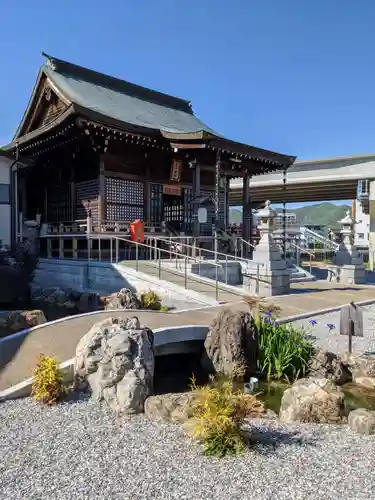 眞中神社の本殿