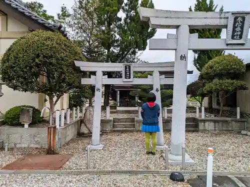 諏訪神社の鳥居