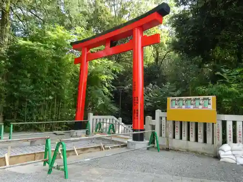 白笹稲荷神社の鳥居