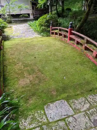 横蔵寺の庭園