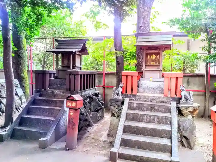 榊森白山社の末社・摂社