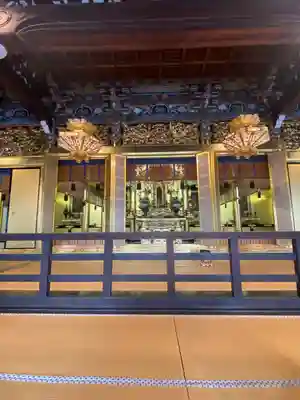 興正寺の本殿・本堂