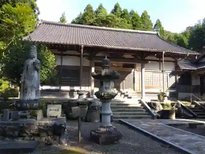 長泉寺の本殿・本堂