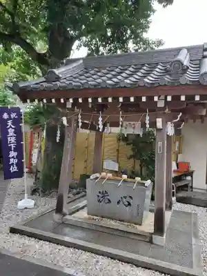 蛇窪神社の手水舎