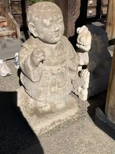 東照寺の像