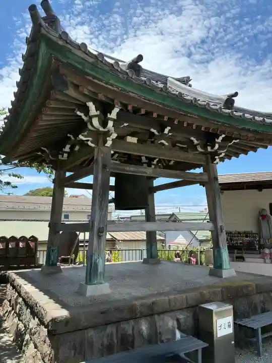 満福寺の{uncategorized: "未分類", other: "その他", undefined: "問題あり", building: "その他建物", grave: "お墓", sacred_gate: "鳥居", guardian: "狛犬", statue: "像", buddha: "仏像", history: "歴史", nature: "自然", garden: "庭園", animal: "動物", pagoda: "塔", temizu: "手水舎", mountain_gate: "山門・神門", sanctuary: "本殿・本堂", subordinate: "末社・摂社", art: "芸術", scenery: "景色", jizo: "地蔵", ema: "絵馬", goshuin: "御朱印", omikuji: "おみくじ", items: "授与品その他", amulet: "お守り", goshuincho: "御朱印帳", eats: "食事", festival: "お祭り", votive_dance: "神楽", shichigosan: "七五三参", wedding: "結婚式", experience: "体験その他", initially: "初詣", around: "周辺", anti_infection: "感染症対策"}