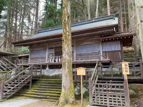 諏訪大社の本殿・本堂