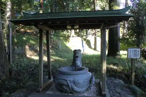 須山浅間神社の手水舎