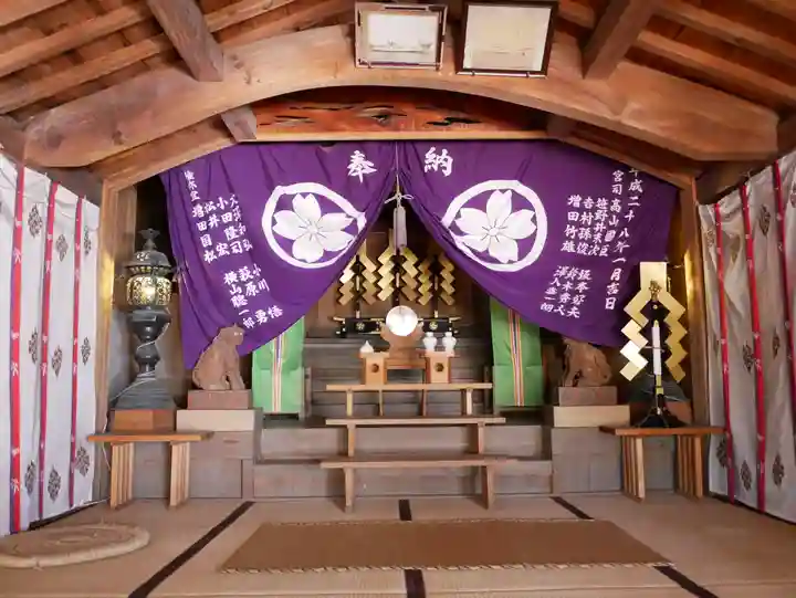 駒形神社の本殿・本堂
