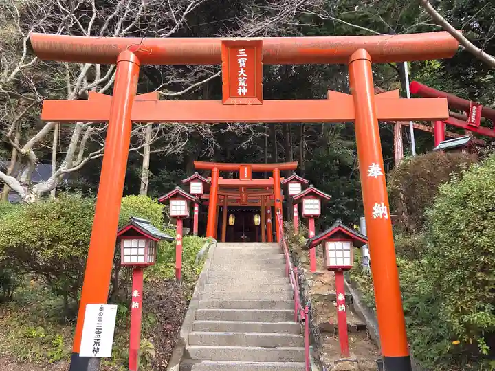 宮地嶽神社の末社・摂社