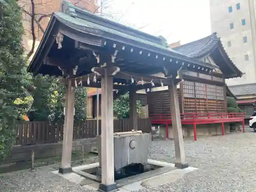 羽衣町厳島神社（関内厳島神社・横浜弁天）の{uncategorized: "未分類", other: "その他", undefined: "問題あり", building: "その他建物", grave: "お墓", sacred_gate: "鳥居", guardian: "狛犬", statue: "像", buddha: "仏像", history: "歴史", nature: "自然", garden: "庭園", animal: "動物", pagoda: "塔", temizu: "手水舎", mountain_gate: "山門・神門", sanctuary: "本殿・本堂", subordinate: "末社・摂社", art: "芸術", scenery: "景色", jizo: "地蔵", ema: "絵馬", goshuin: "御朱印", omikuji: "おみくじ", items: "授与品その他", amulet: "お守り", goshuincho: "御朱印帳", eats: "食事", festival: "お祭り", votive_dance: "神楽", shichigosan: "七五三参", wedding: "結婚式", experience: "体験その他", initially: "初詣", around: "周辺", anti_infection: "感染症対策"}