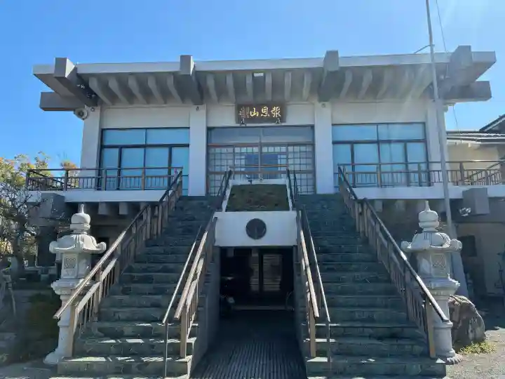 阿弥陀寺の{uncategorized: "未分類", other: "その他", undefined: "問題あり", building: "その他建物", grave: "お墓", sacred_gate: "鳥居", guardian: "狛犬", statue: "像", buddha: "仏像", history: "歴史", nature: "自然", garden: "庭園", animal: "動物", pagoda: "塔", temizu: "手水舎", mountain_gate: "山門・神門", sanctuary: "本殿・本堂", subordinate: "末社・摂社", art: "芸術", scenery: "景色", jizo: "地蔵", ema: "絵馬", goshuin: "御朱印", omikuji: "おみくじ", items: "授与品その他", amulet: "お守り", goshuincho: "御朱印帳", eats: "食事", festival: "お祭り", votive_dance: "神楽", shichigosan: "七五三参", wedding: "結婚式", experience: "体験その他", initially: "初詣", around: "周辺", anti_infection: "感染症対策"}