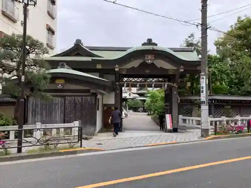 湯島天満宮の山門