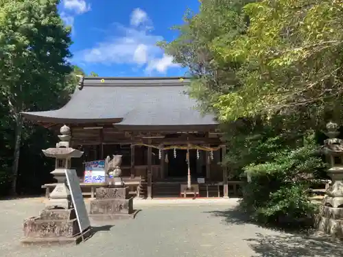 八幡神社の本殿・本堂