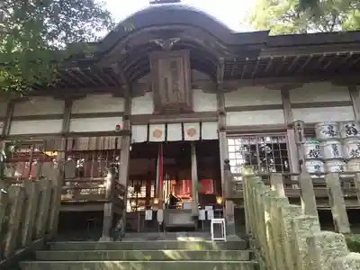 敢國神社の本殿・本堂