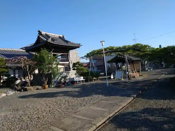 宝池院普門寺の{uncategorized: "未分類", other: "その他", undefined: "問題あり", building: "その他建物", grave: "お墓", sacred_gate: "鳥居", guardian: "狛犬", statue: "像", buddha: "仏像", history: "歴史", nature: "自然", garden: "庭園", animal: "動物", pagoda: "塔", temizu: "手水舎", mountain_gate: "山門・神門", sanctuary: "本殿・本堂", subordinate: "末社・摂社", art: "芸術", scenery: "景色", jizo: "地蔵", ema: "絵馬", goshuin: "御朱印", omikuji: "おみくじ", items: "授与品その他", amulet: "お守り", goshuincho: "御朱印帳", eats: "食事", festival: "お祭り", votive_dance: "神楽", shichigosan: "七五三参", wedding: "結婚式", experience: "体験その他", initially: "初詣", around: "周辺", anti_infection: "感染症対策"}