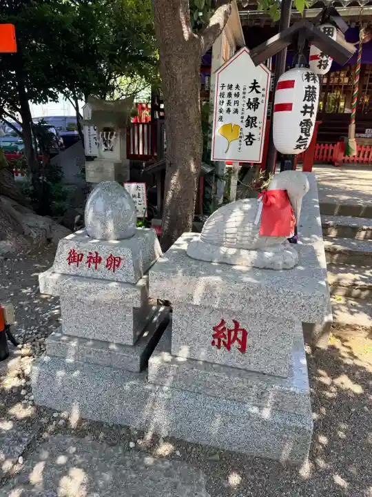 鴻神社の{uncategorized: "未分類", other: "その他", undefined: "問題あり", building: "その他建物", grave: "お墓", sacred_gate: "鳥居", guardian: "狛犬", statue: "像", buddha: "仏像", history: "歴史", nature: "自然", garden: "庭園", animal: "動物", pagoda: "塔", temizu: "手水舎", mountain_gate: "山門・神門", sanctuary: "本殿・本堂", subordinate: "末社・摂社", art: "芸術", scenery: "景色", jizo: "地蔵", ema: "絵馬", goshuin: "御朱印", omikuji: "おみくじ", items: "授与品その他", amulet: "お守り", goshuincho: "御朱印帳", eats: "食事", festival: "お祭り", votive_dance: "神楽", shichigosan: "七五三参", wedding: "結婚式", experience: "体験その他", initially: "初詣", around: "周辺", anti_infection: "感染症対策"}
