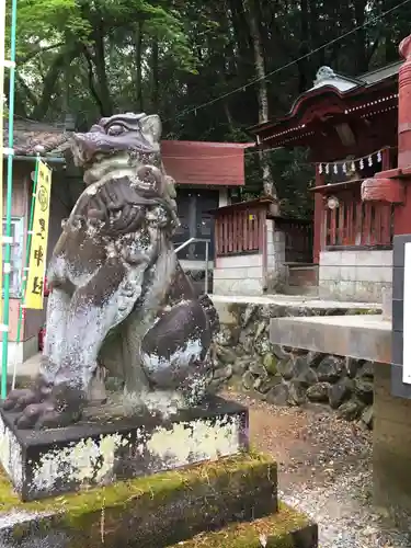 聖神社の狛犬