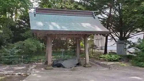 靜内神社の手水舎