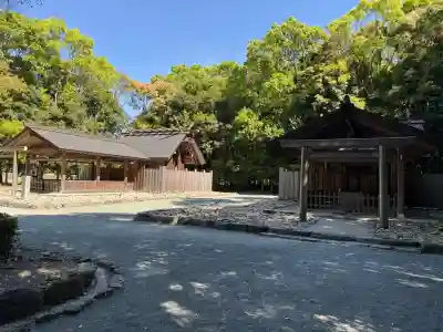 宗像大社の{uncategorized: "未分類", other: "その他", undefined: "問題あり", building: "その他建物", grave: "お墓", sacred_gate: "鳥居", guardian: "狛犬", statue: "像", buddha: "仏像", history: "歴史", nature: "自然", garden: "庭園", animal: "動物", pagoda: "塔", temizu: "手水舎", mountain_gate: "山門・神門", sanctuary: "本殿・本堂", subordinate: "末社・摂社", art: "芸術", scenery: "景色", jizo: "地蔵", ema: "絵馬", goshuin: "御朱印", omikuji: "おみくじ", items: "授与品その他", amulet: "お守り", goshuincho: "御朱印帳", eats: "食事", festival: "お祭り", votive_dance: "神楽", shichigosan: "七五三参", wedding: "結婚式", experience: "体験その他", initially: "初詣", around: "周辺", anti_infection: "感染症対策"}
