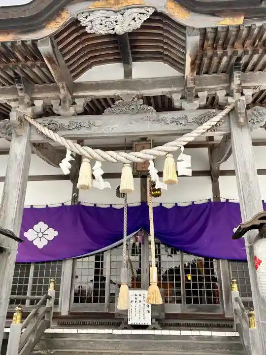 鹿部稲荷神社の{uncategorized: "未分類", other: "その他", undefined: "問題あり", building: "その他建物", grave: "お墓", sacred_gate: "鳥居", guardian: "狛犬", statue: "像", buddha: "仏像", history: "歴史", nature: "自然", garden: "庭園", animal: "動物", pagoda: "塔", temizu: "手水舎", mountain_gate: "山門・神門", sanctuary: "本殿・本堂", subordinate: "末社・摂社", art: "芸術", scenery: "景色", jizo: "地蔵", ema: "絵馬", goshuin: "御朱印", omikuji: "おみくじ", items: "授与品その他", amulet: "お守り", goshuincho: "御朱印帳", eats: "食事", festival: "お祭り", votive_dance: "神楽", shichigosan: "七五三参", wedding: "結婚式", experience: "体験その他", initially: "初詣", around: "周辺", anti_infection: "感染症対策"}