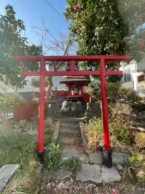 稲荷神社の{uncategorized: "未分類", other: "その他", undefined: "問題あり", building: "その他建物", grave: "お墓", sacred_gate: "鳥居", guardian: "狛犬", statue: "像", buddha: "仏像", history: "歴史", nature: "自然", garden: "庭園", animal: "動物", pagoda: "塔", temizu: "手水舎", mountain_gate: "山門・神門", sanctuary: "本殿・本堂", subordinate: "末社・摂社", art: "芸術", scenery: "景色", jizo: "地蔵", ema: "絵馬", goshuin: "御朱印", omikuji: "おみくじ", items: "授与品その他", amulet: "お守り", goshuincho: "御朱印帳", eats: "食事", festival: "お祭り", votive_dance: "神楽", shichigosan: "七五三参", wedding: "結婚式", experience: "体験その他", initially: "初詣", around: "周辺", anti_infection: "感染症対策"}