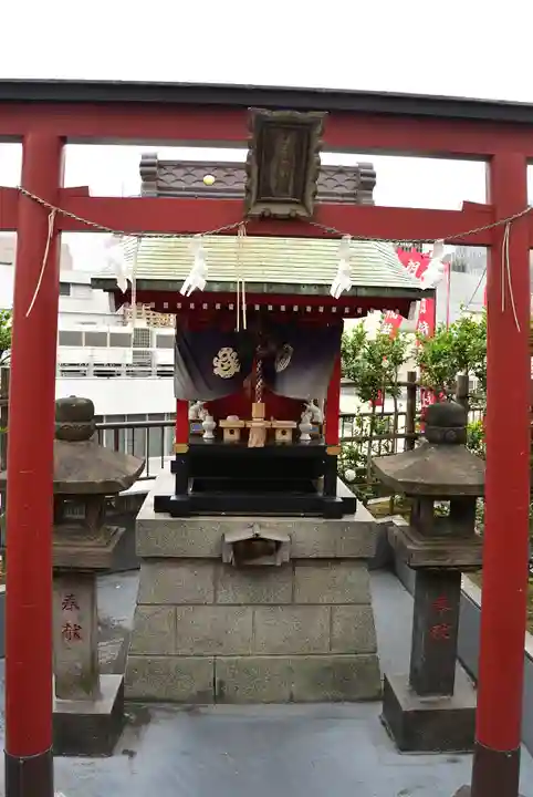朝日稲荷神社の鳥居