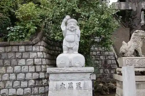 品川神社の像