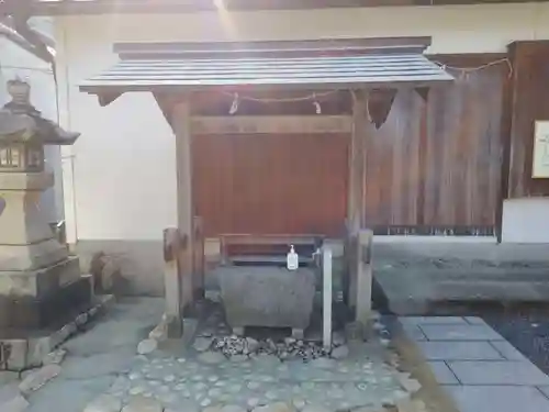 神明神社の手水舎